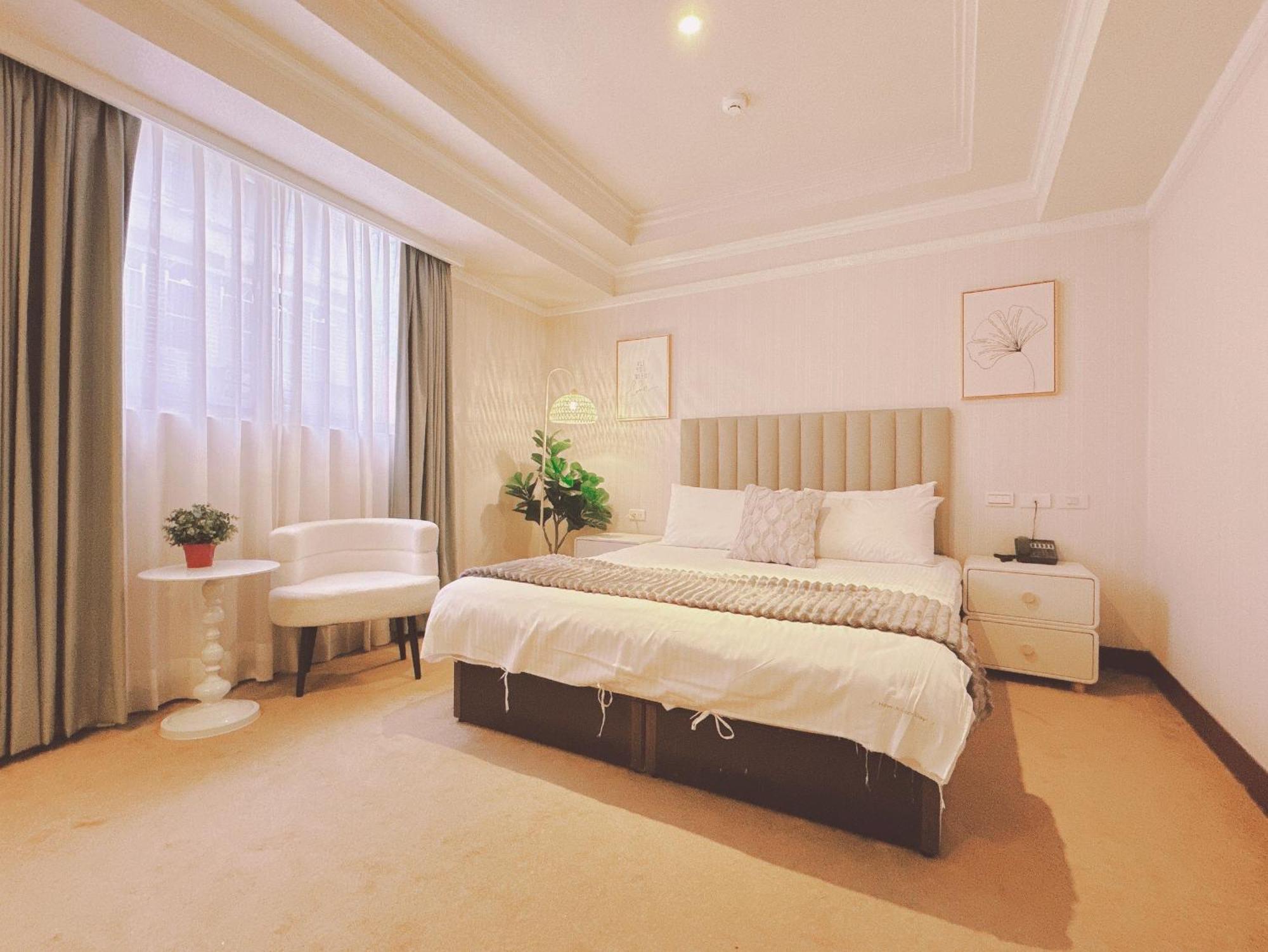 Meworld Hotel - Sanchong ไทเป ภายนอก รูปภาพ