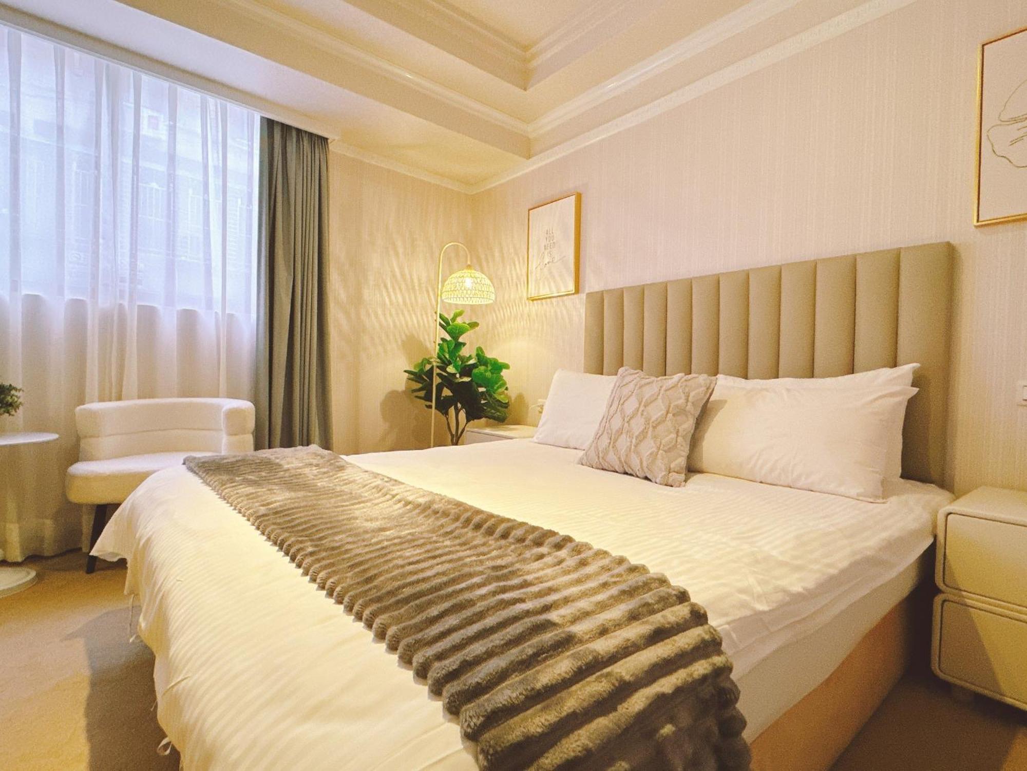 Meworld Hotel - Sanchong ไทเป ภายนอก รูปภาพ